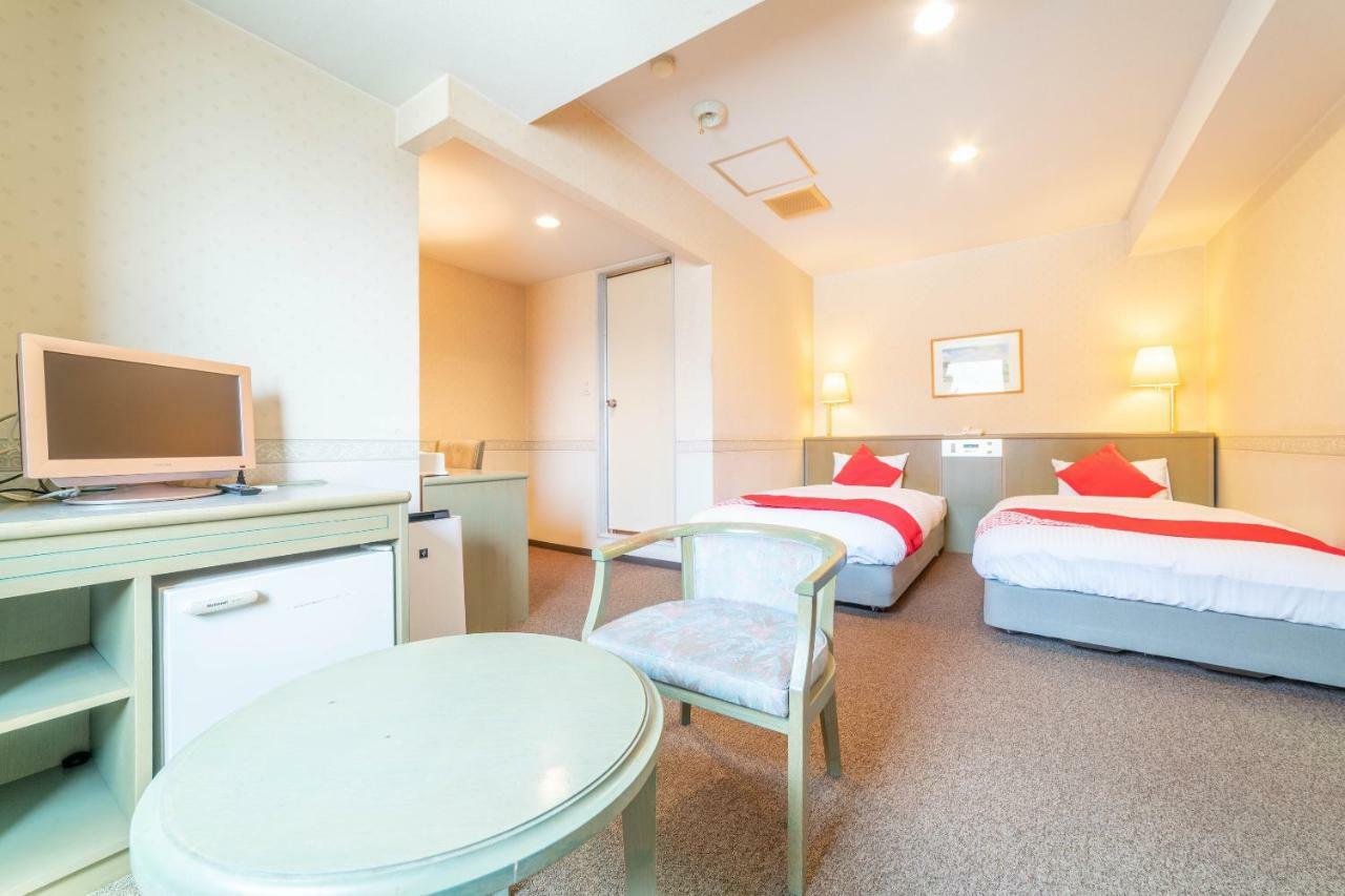 Oyo Business Hotel Nishiura Yokkaichi Ngoại thất bức ảnh